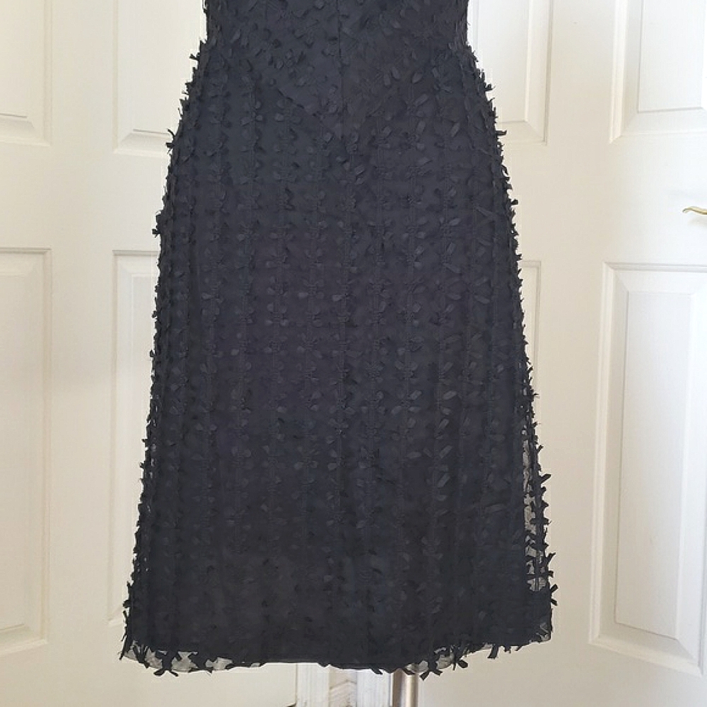 WHBM Black Strapless Dress • Textured Ribbon‑Bow Mesh • Fit & Flare • Size 6 - Picture 9 of 16